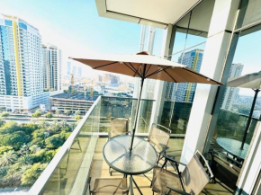 Cloud 9 - Chic Studio Apt with City Views in Regina Tower